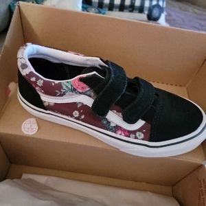 Vans Old skool girls size 5, women's size 7